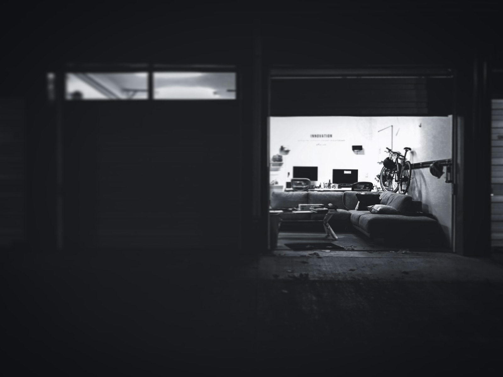 dev indie sukses studio besar gagal industri game